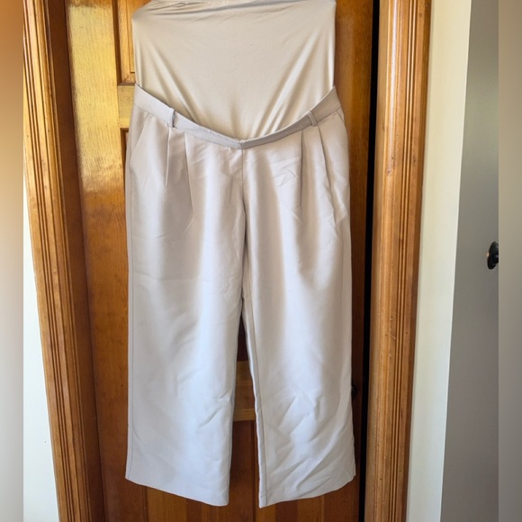 Abercrombie & Fitch Maternity Sloane Wide Leg Pants - Cream - Picture 2 of 4